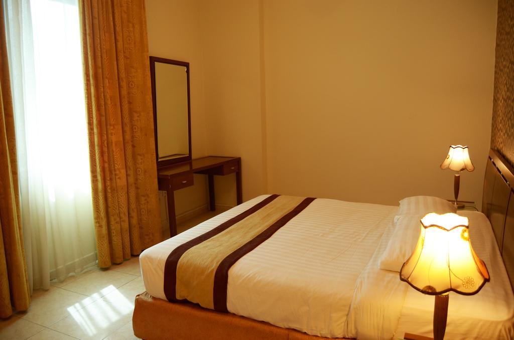Arcadia Hotel Suites ชาร์จาห์ ภายนอก รูปภาพ