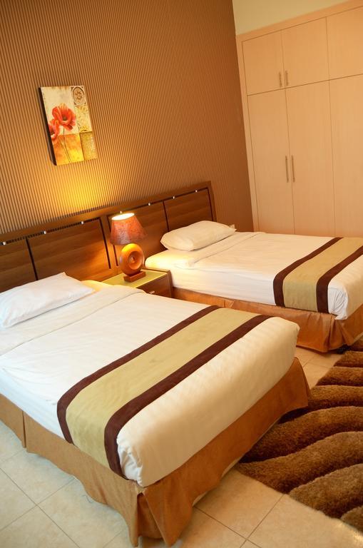 Arcadia Hotel Suites ชาร์จาห์ ภายนอก รูปภาพ