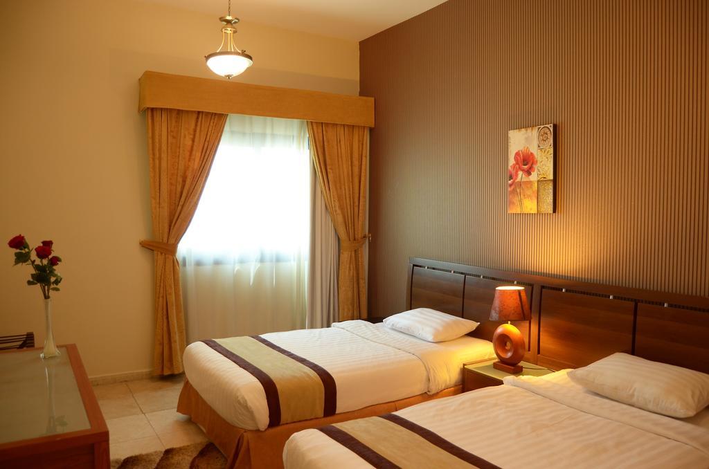 Arcadia Hotel Suites ชาร์จาห์ ภายนอก รูปภาพ